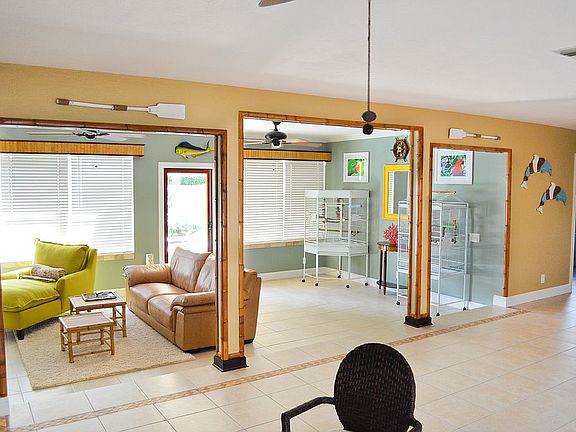 4th image of 418 Tequesta Dr