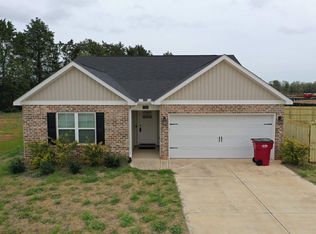 126 Sourwood Ln, Warner Robins, GA 31093