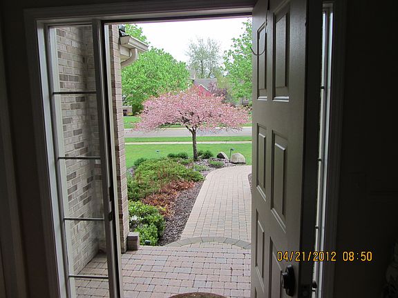4th image of 1375 Woodbridge Ln