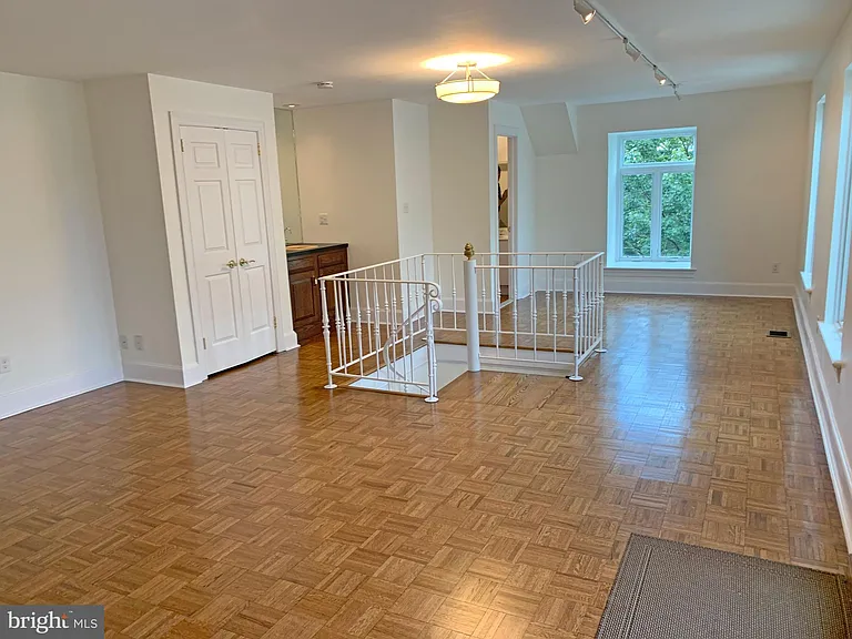 414 Old Lancaster Rd #405 — Photo 50