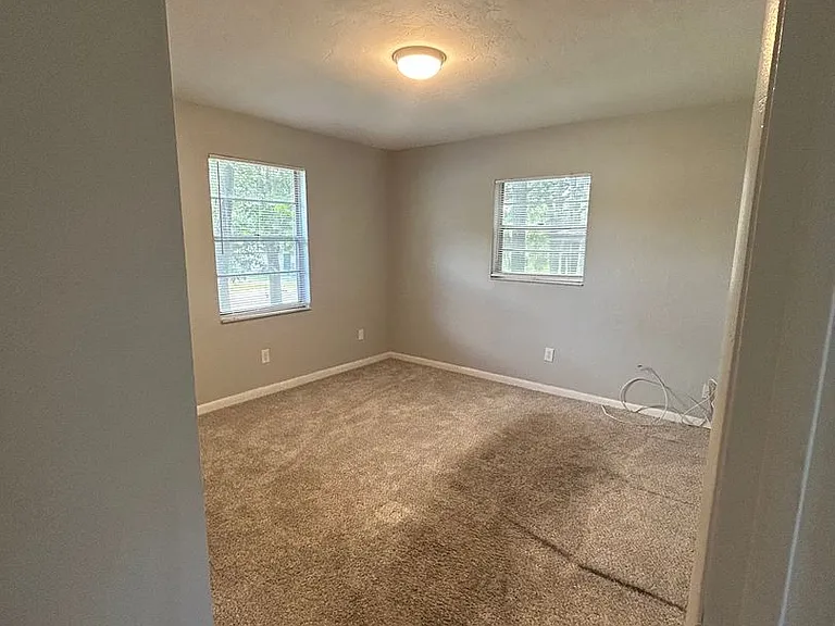 2212 SE 36th Ter — Photo 5