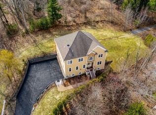 98-98R Walnut St, Shrewsbury, MA 01545