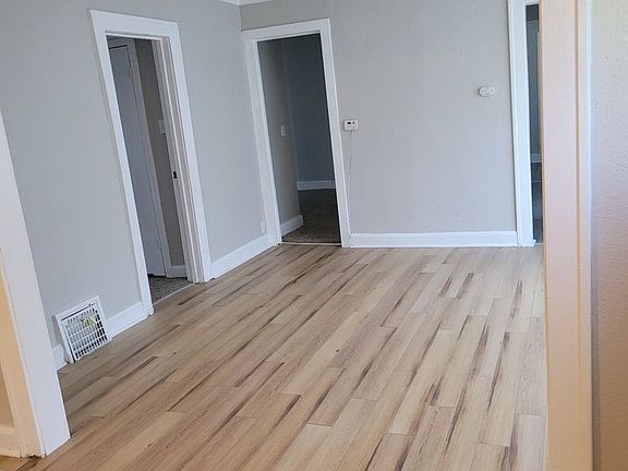 3rd image of 3323 Monroe Ave