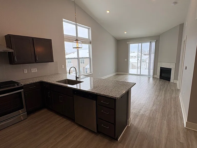 Hanover Townhomes — Photo 50