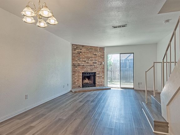 3rd image of 709 Lee St