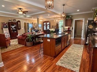 203 Nickalas Path, Pineville, LA 71360