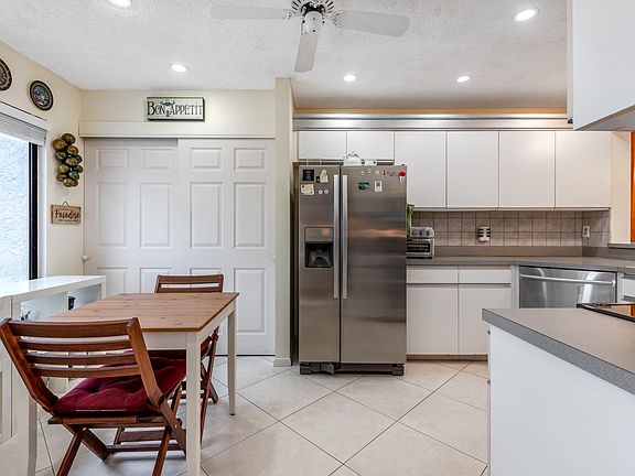 4th image of 7689 Glendevon Lane #1807