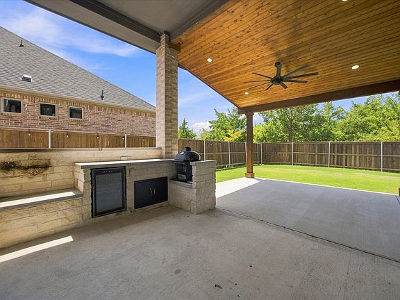 3rd image of 1815 Navarre Way