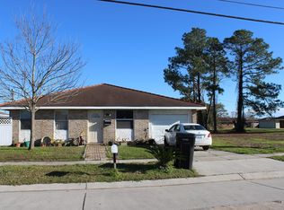 3305 Corinne Dr, Chalmette, LA 70043