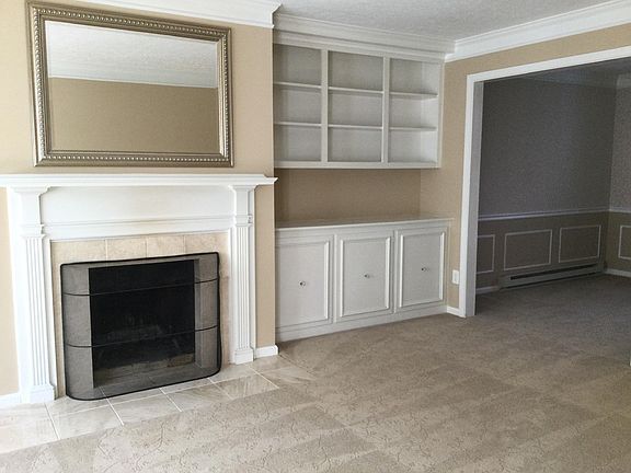 5th image of 10 Meadowlawn Dr Unit 5