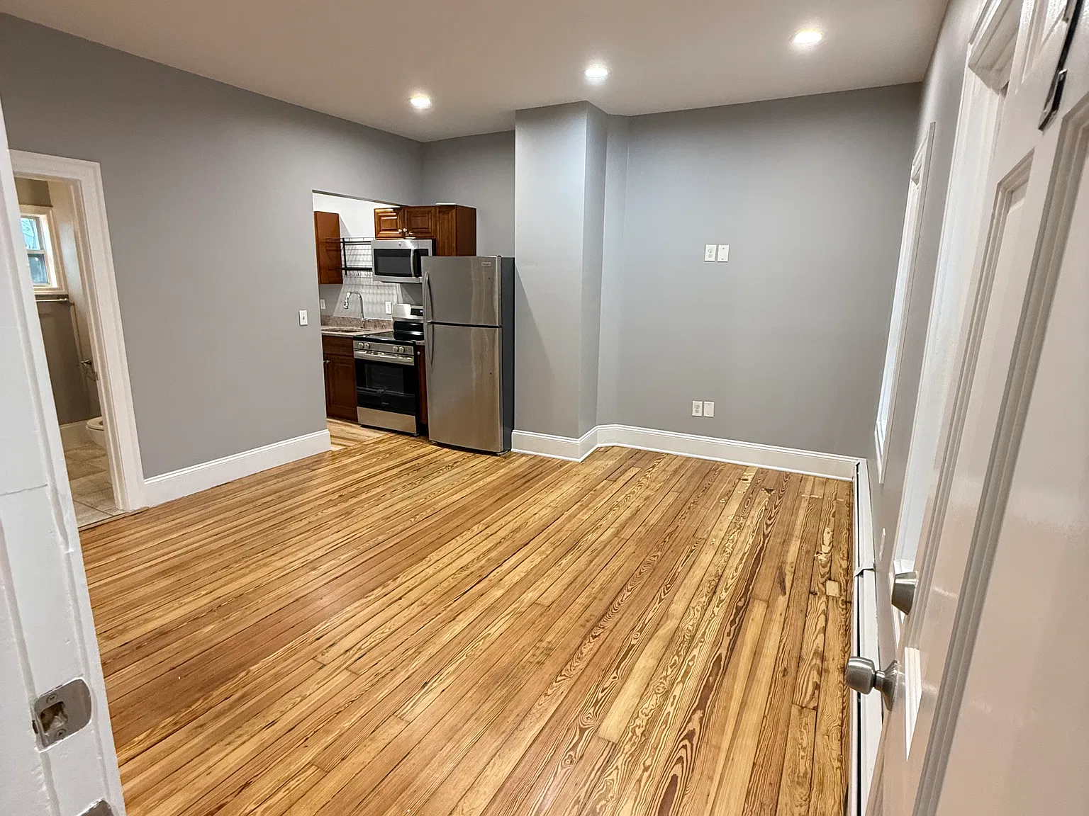 1 bed, 800 sqft, $1,500 — Photo 2