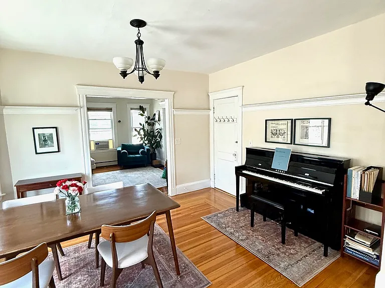 55 Gilbert St — Photo 10