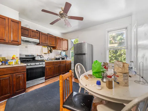 41 Garrison Avenue image 20 of 39