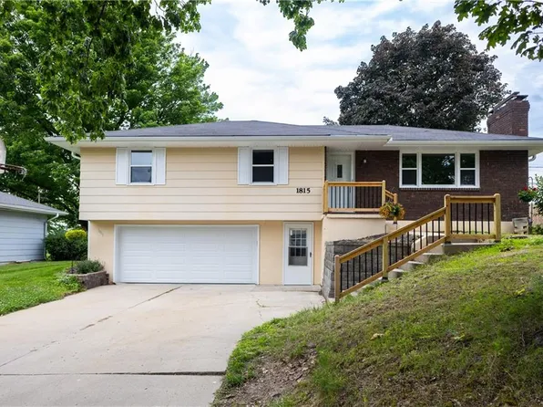 1815 Lion Rd, Saint Joseph, MO 64506