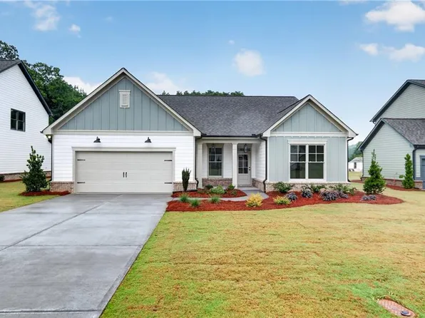 69 Stanley Dr, Winder, GA 30680