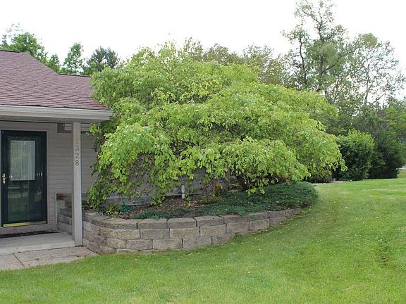 2nd image of 2328 Birchcrest Dr