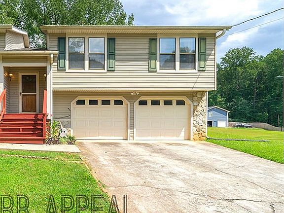 2nd image of 3266 Carmel Dr