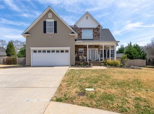 39 Santee Ct, Simpsonville, SC 29680