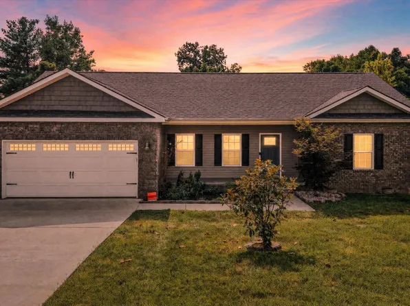 2000 Country Brook Ln, Knoxville, TN 37921