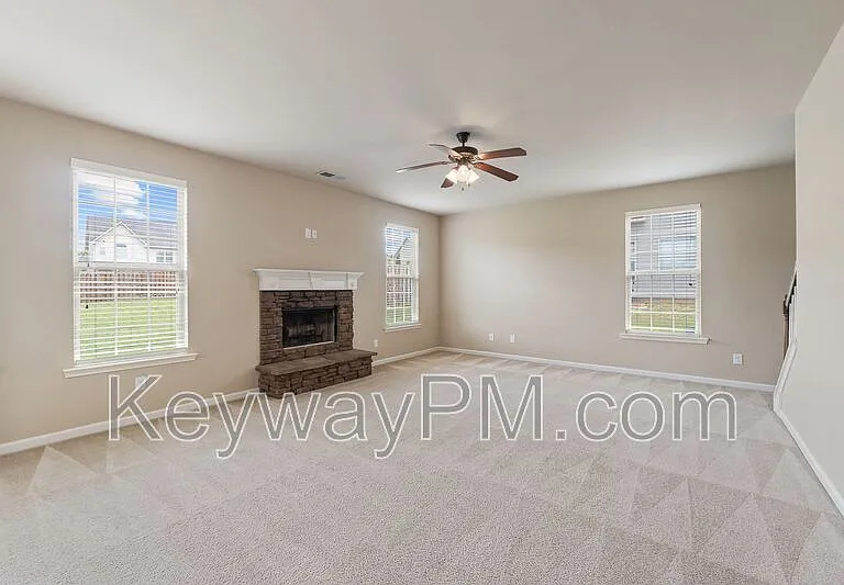 6017 Reynolds Cir — Photo 12