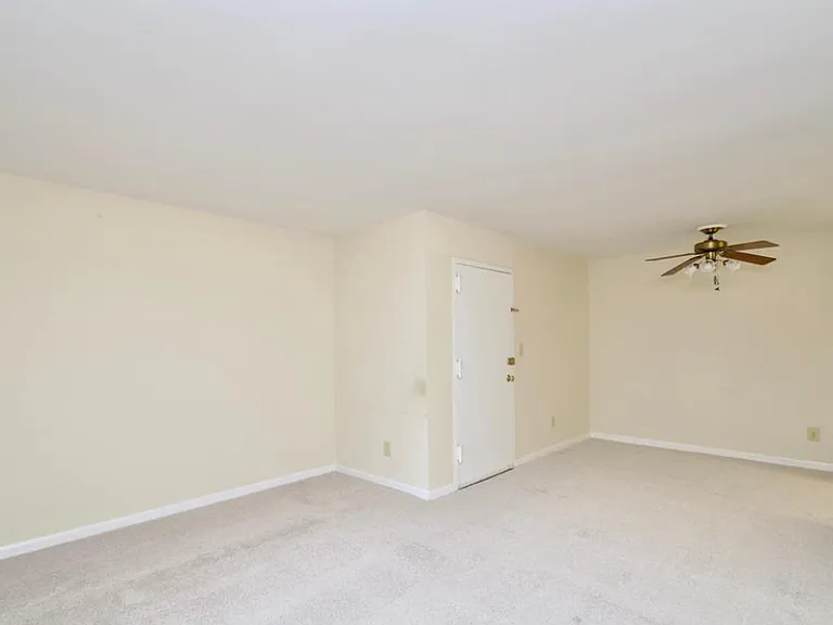 5911G Prince James Dr — Photo 7