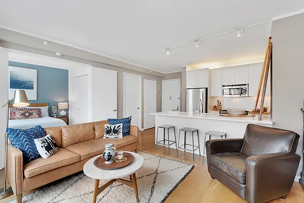 Rented by Compass | media 10