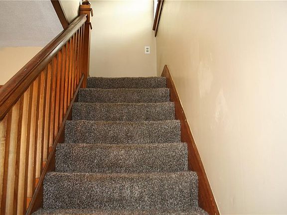 4th image of 1616 Broadway Ave