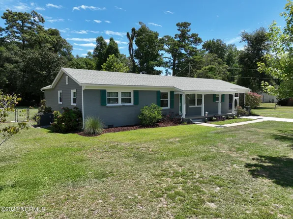 113 Yaupon Drive, Cape Carteret, NC 28584