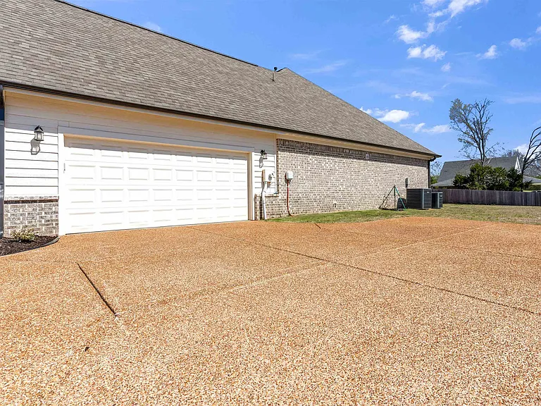 3938 McElroy Farms Dr — Photo 4