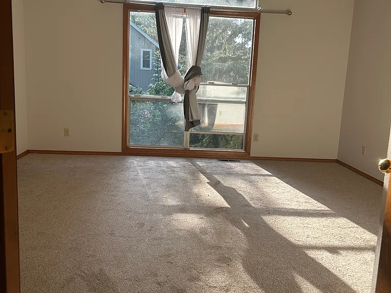 8905 SW 50th Ave — Photo 6