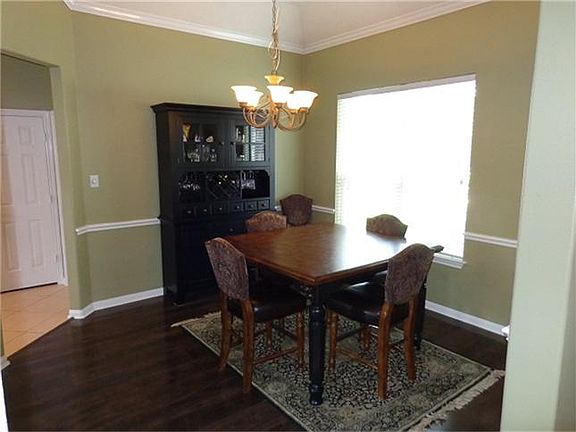 2nd image of 19 Gilmore Grove Pl