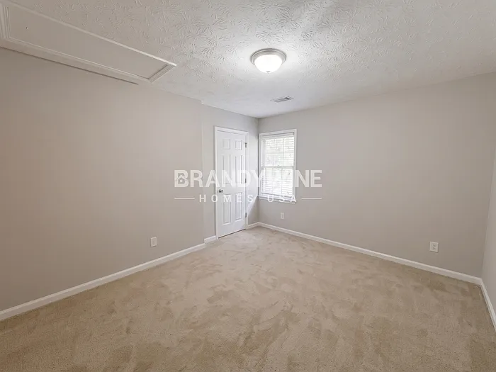 5907 Princess Ln — Photo 15
