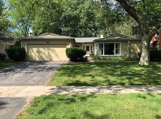 1413 Swallow St, Naperville, IL 60565