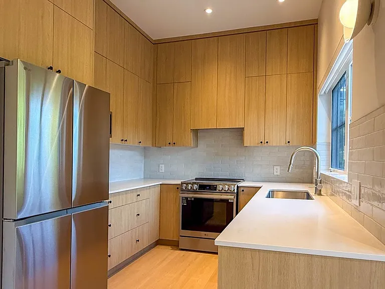 3038 Vine St — Photo 19