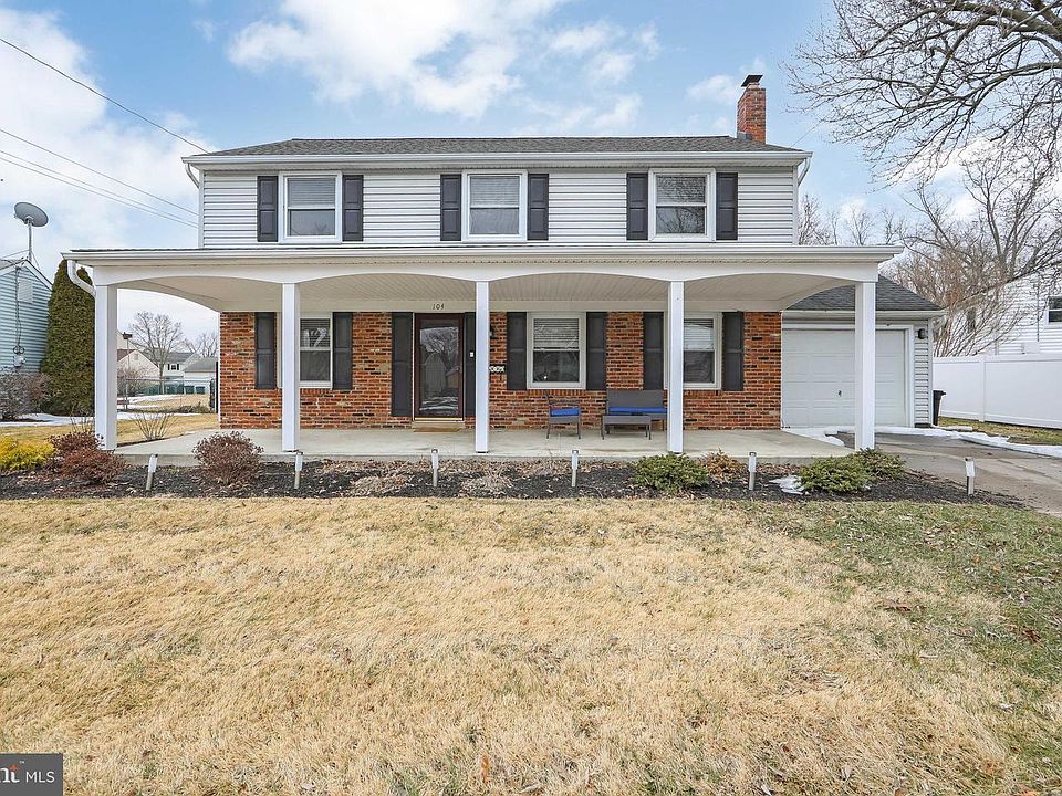 1st image of 104 Evergreen Rd