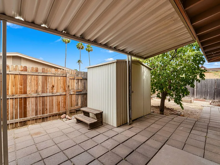 545 E Brown Rd — Photo 16