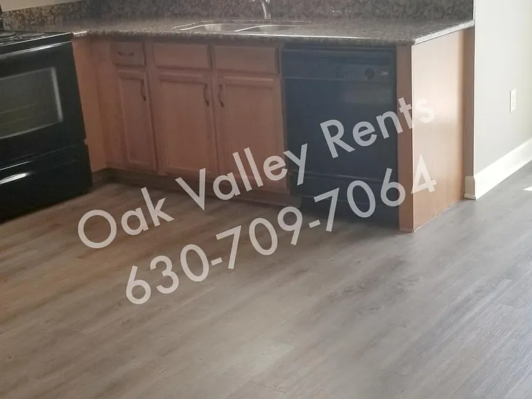 13747 Post Oak Ln — Photo 12