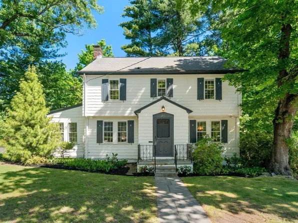 215 Dorset Rd, Newton, MA 02468
