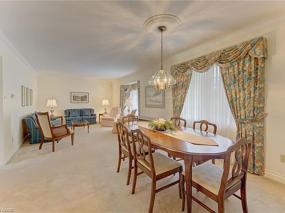 4th image of 298 Roxton Dr