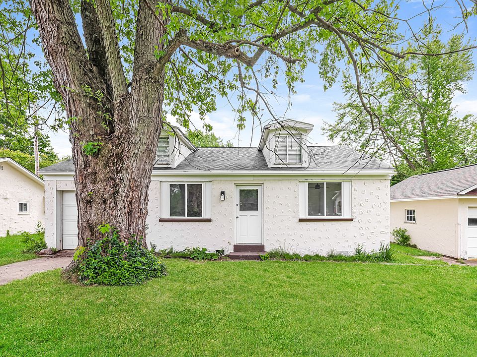 1st image of 132 Burgess Ave