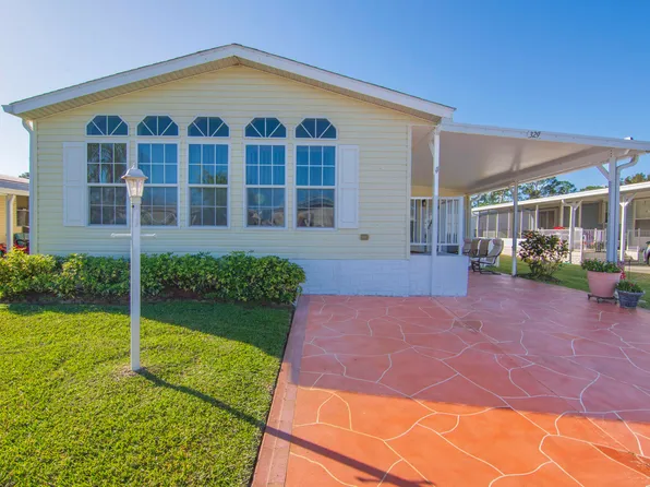 329 Avocado Dr, Barefoot Bay, FL 32976