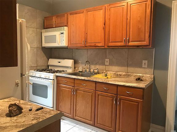 4th image of 2543 100th St