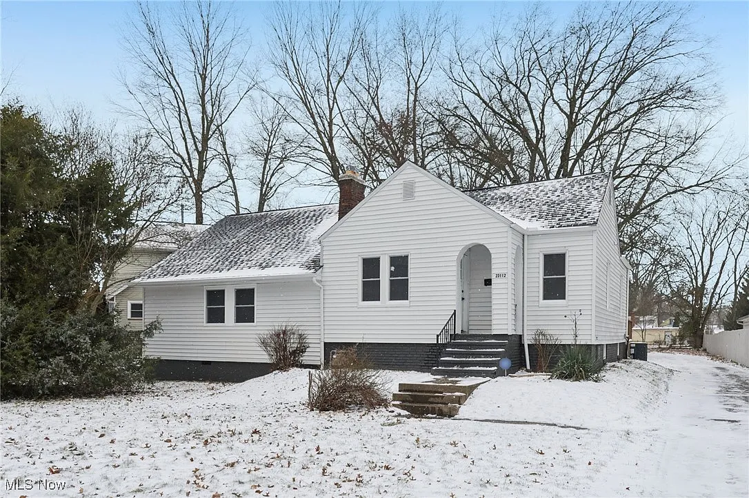 23112 Virginia Ave photo 1