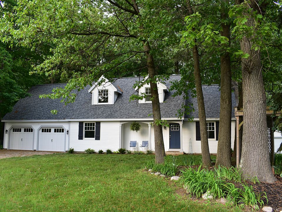 1st image of 15211 Canary Dr