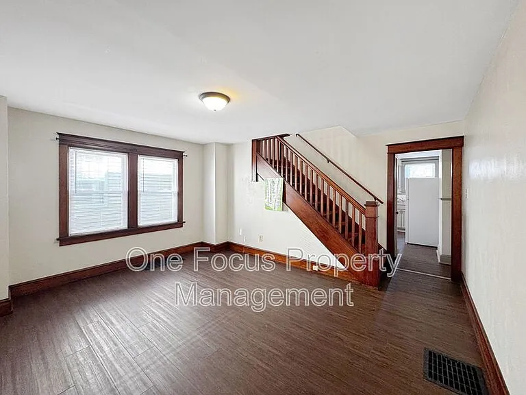1154 Park Ave — Photo 5