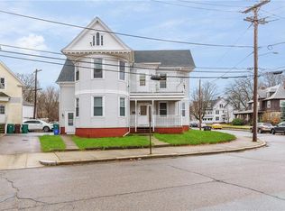 378 Park Pl, Woonsocket, RI 02895