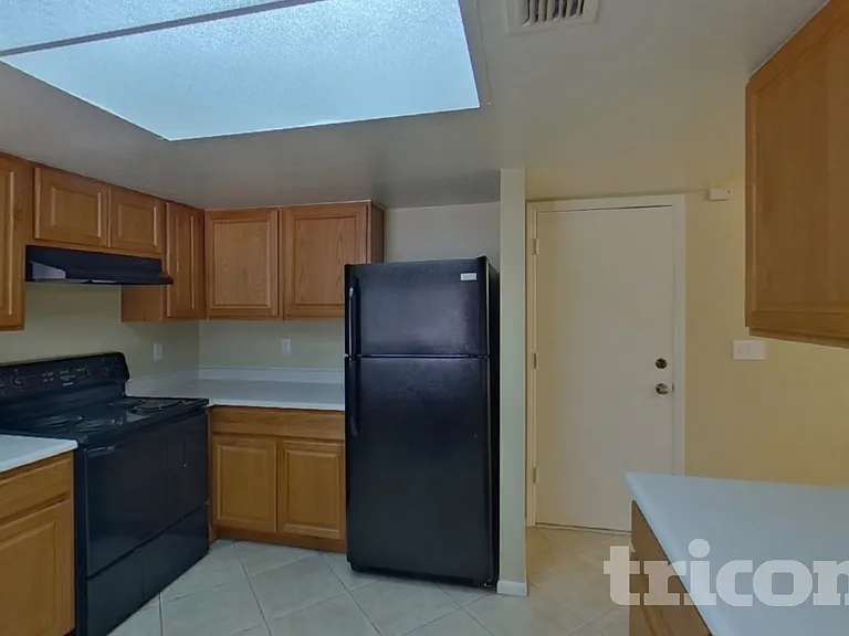 2403 S Evergreen Rd — Photo 4