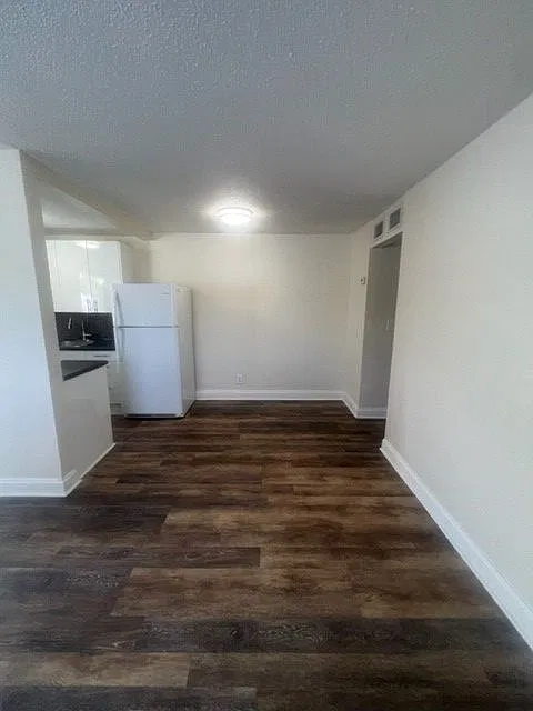 1 bed, 850 sqft, $1,695 — Photo 3
