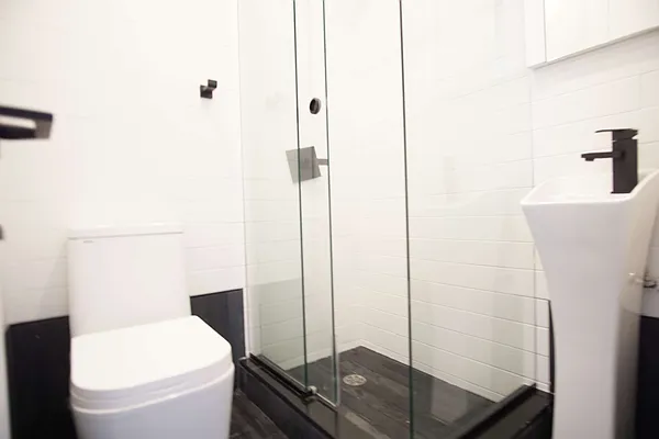 Rented by Lofts and Flats LLC | media 25