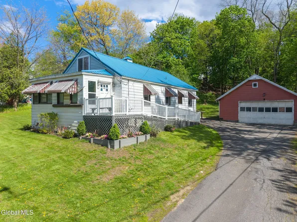 9 Ridge Road, Rensselaer, NY 12144